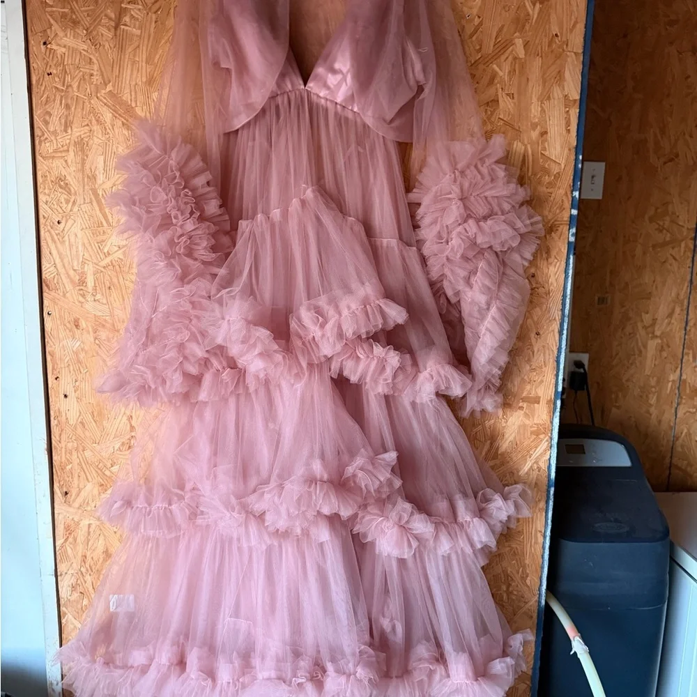 Elegant Pink Ruffled Gown - Picture 2 of 3